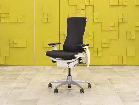 Офисное кресло руководителя на колесах Embody Herman Miller Ткань Серый США_КРТС-15032