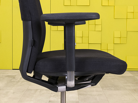 Офисное кресло для персонала на колесах ID Soft Vitra Ткань Чёрный Швеция_КПТЧ2-271123
