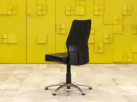 Конференц кресло для переговорной на ножках Steelcase Кожа Чёрный Франция_КНКЧ-260923