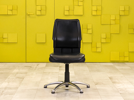 Конференц кресло для переговорной на ножках Steelcase Кожа Чёрный Франция_КНКЧ-260923