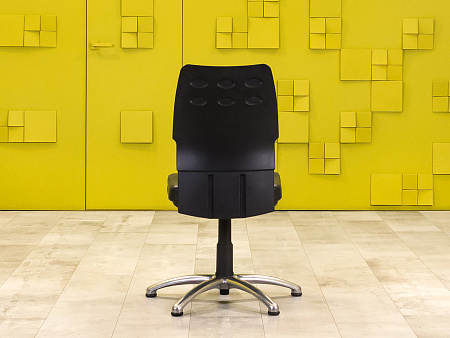 Конференц кресло для переговорной на ножках Steelcase Кожа Чёрный Франция_КНКЧ-260923