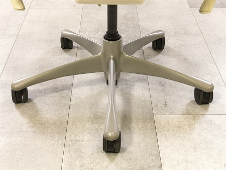 Офисное кресло руководителя на колесах Embody Herman Miller Ткань Серый США_КРТС-15032